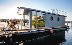 Houseboat- Dom Na Wodzie Z Sauna I Mozliwoscia Plywania
