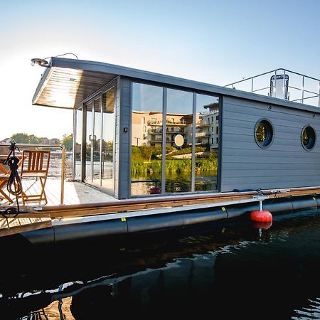 Houseboat- Dom Na Wodzie Z Sauna I Mozliwoscia Plywania Iława Exterior foto