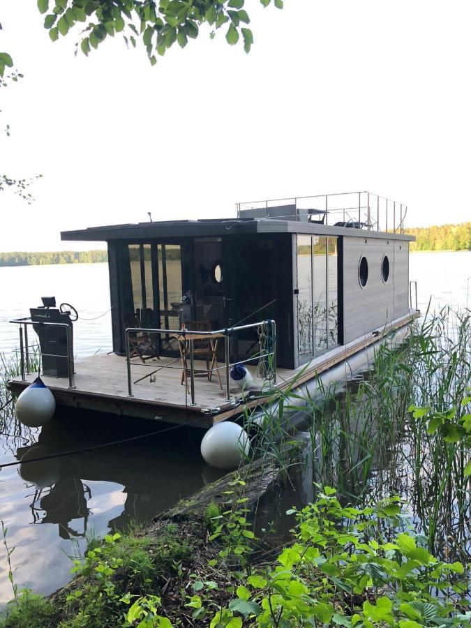 Houseboat- Dom Na Wodzie Z Sauna I Mozliwoscia Plywania Iława Exterior foto