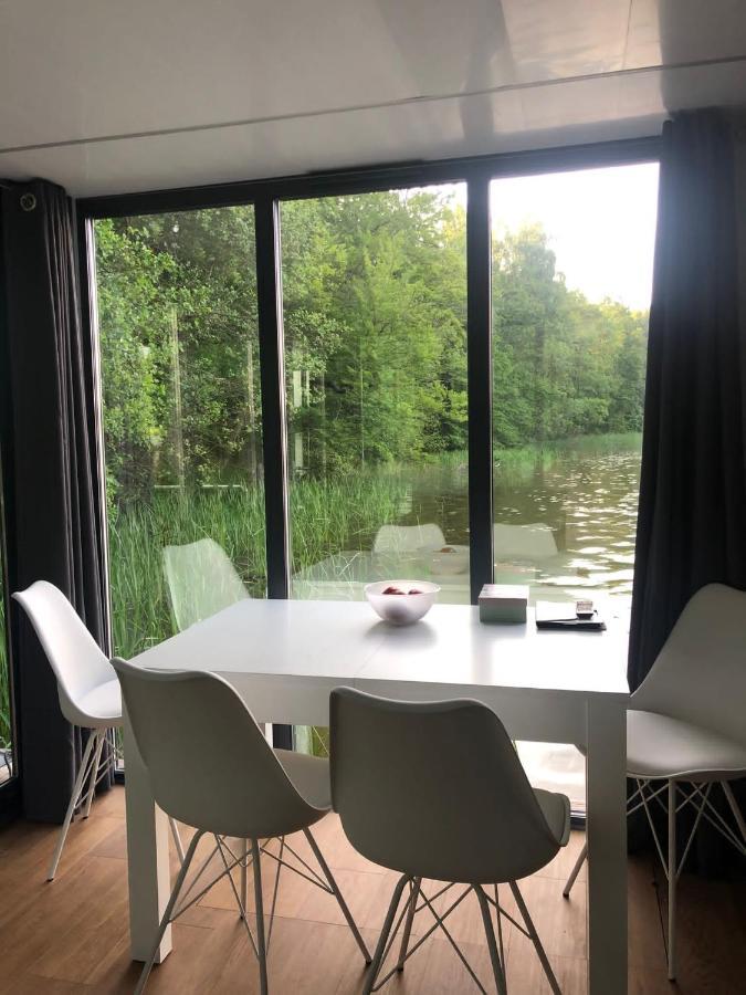 Houseboat- Dom Na Wodzie Z Sauna I Mozliwoscia Plywania Iława Exterior foto